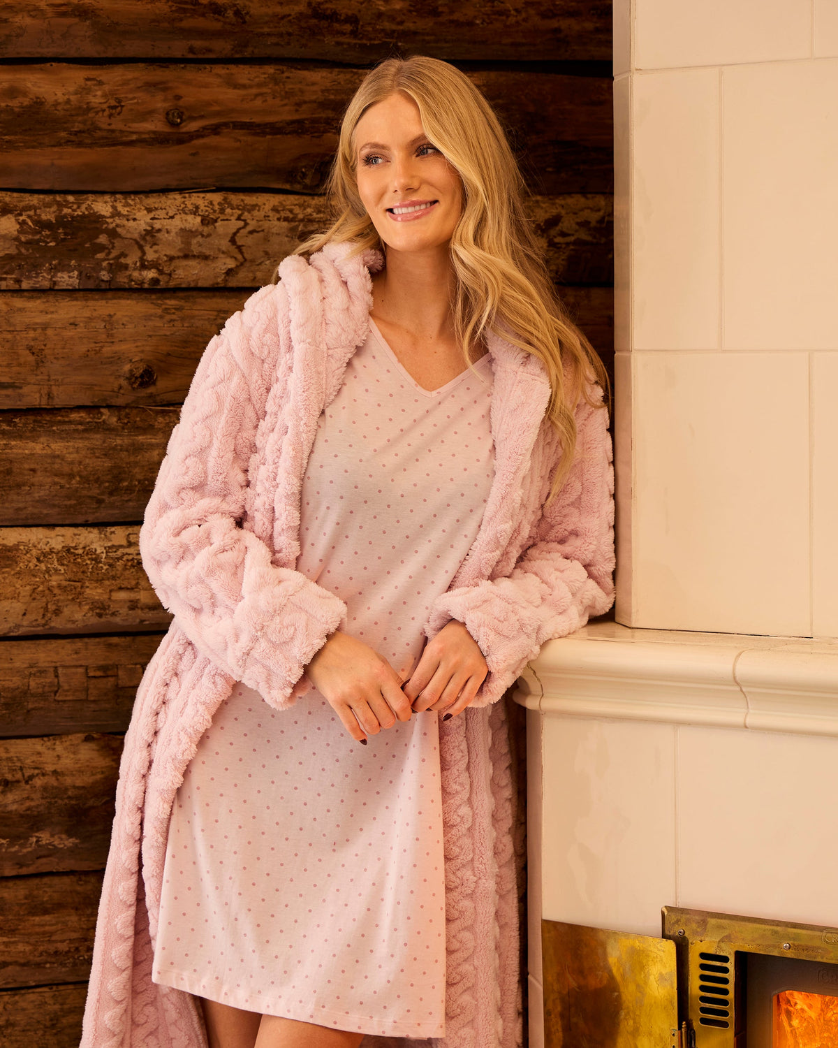 Damella Morgonrock Pale Pink miljöbild