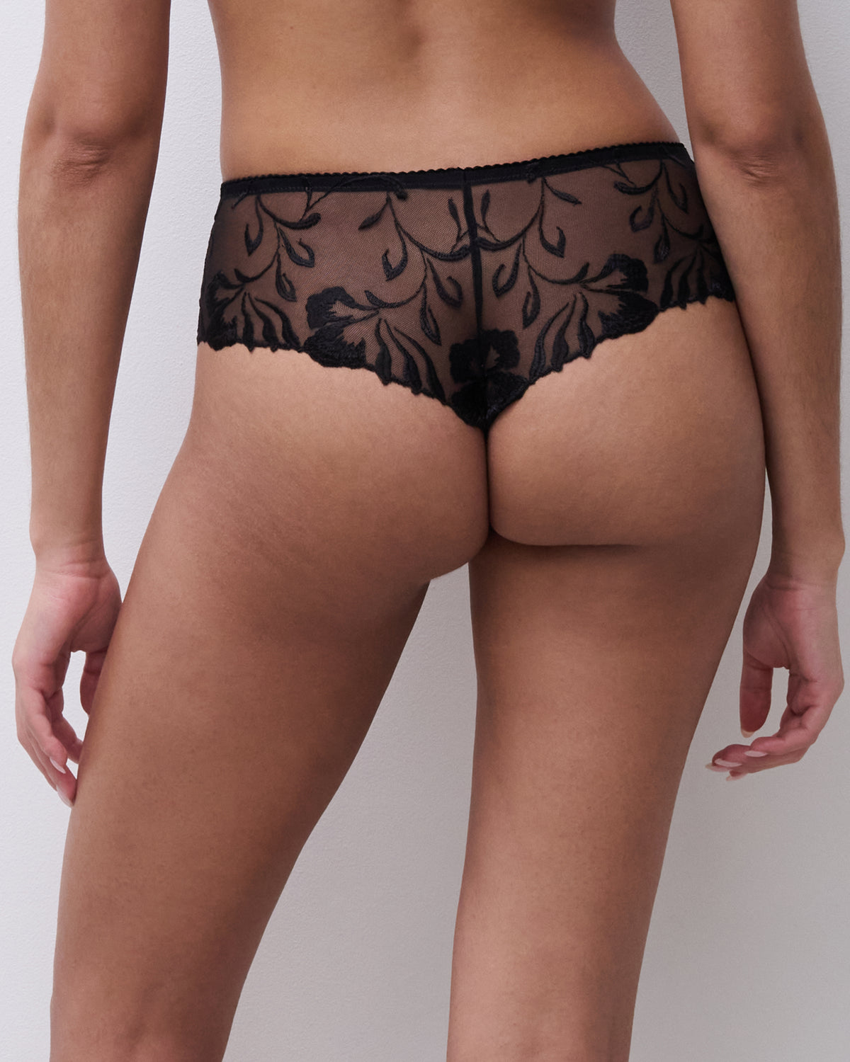 Chantelle Majestic Revealing Shorty Svart – bild 4