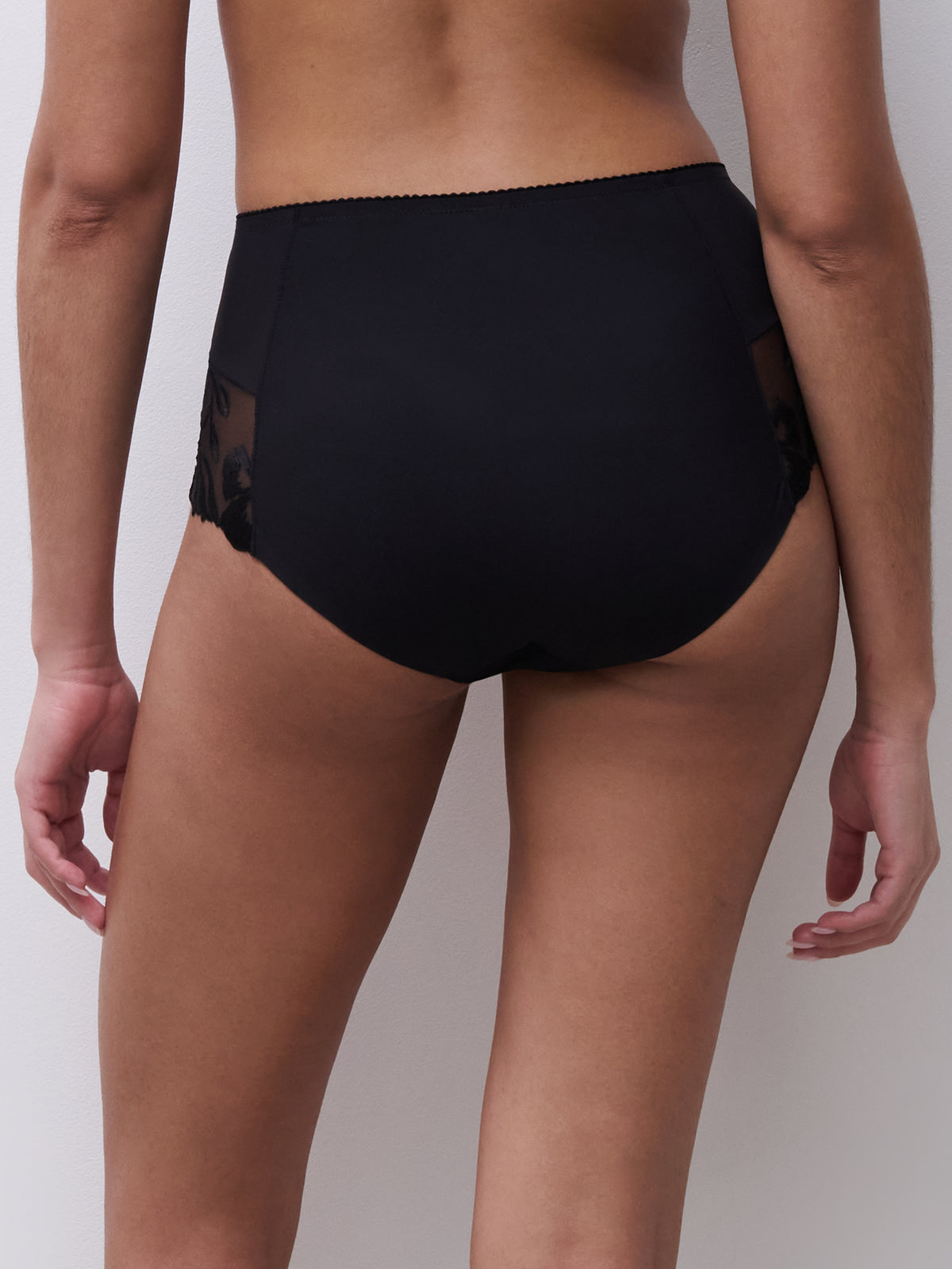chantelle Majestic High-waisted support full brief black – bild 10