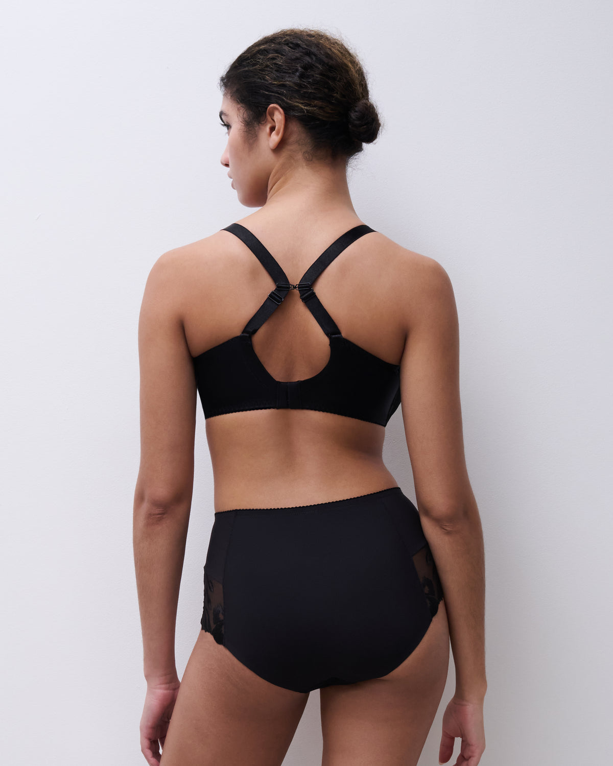 chantelle Majestic High-waisted support full brief black – bild 7