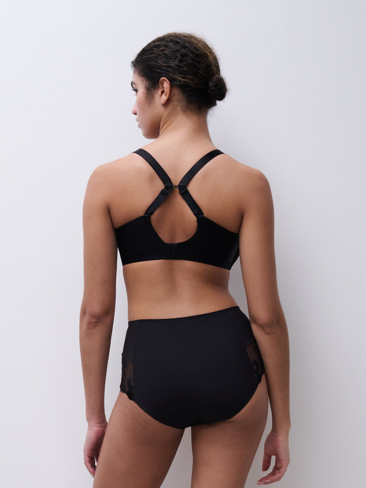 chantelle Majestic High-waisted support full brief black – bild 7