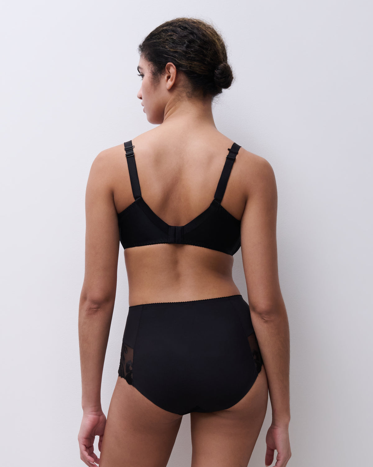 chantelle Majestic High-waisted support full brief black – bild 13