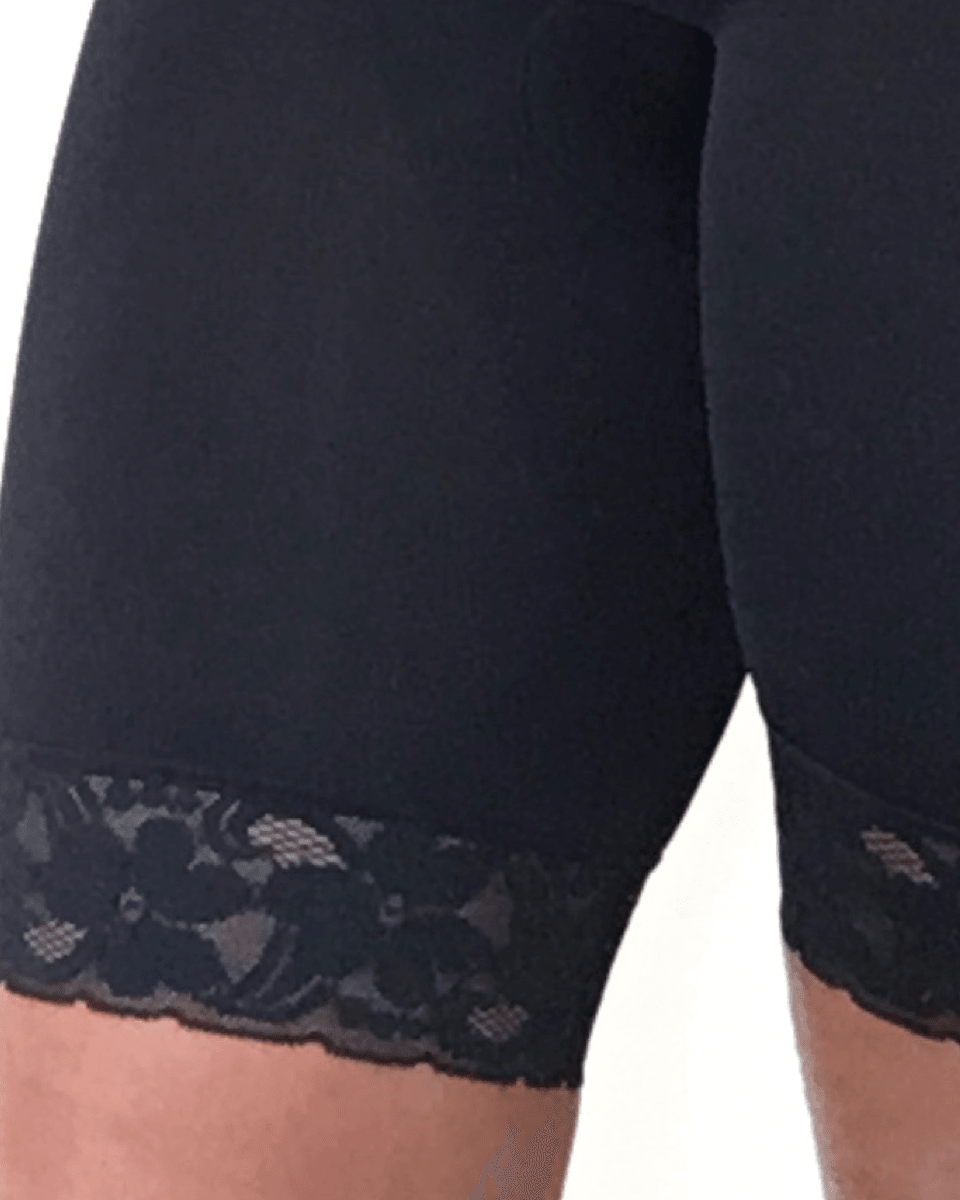 Avet Shortstrosa Med Spets Black - Härliga Under