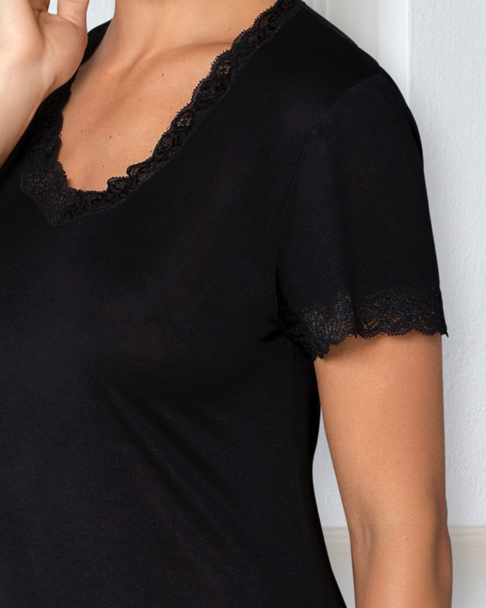 Lady Avenue Nattlinne Kort Ärm Silk Jersey Black - Härliga Under