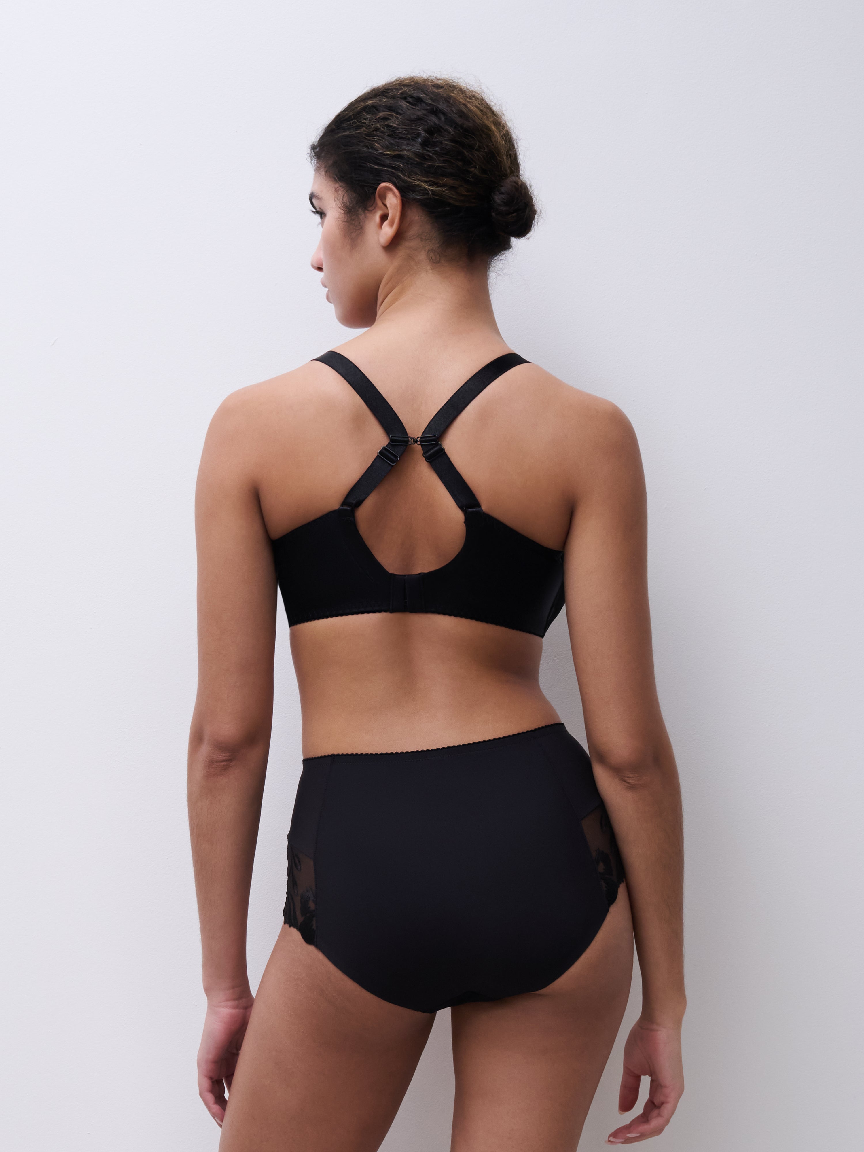 chantelle Majestic High-waisted support full brief black – bild 7
