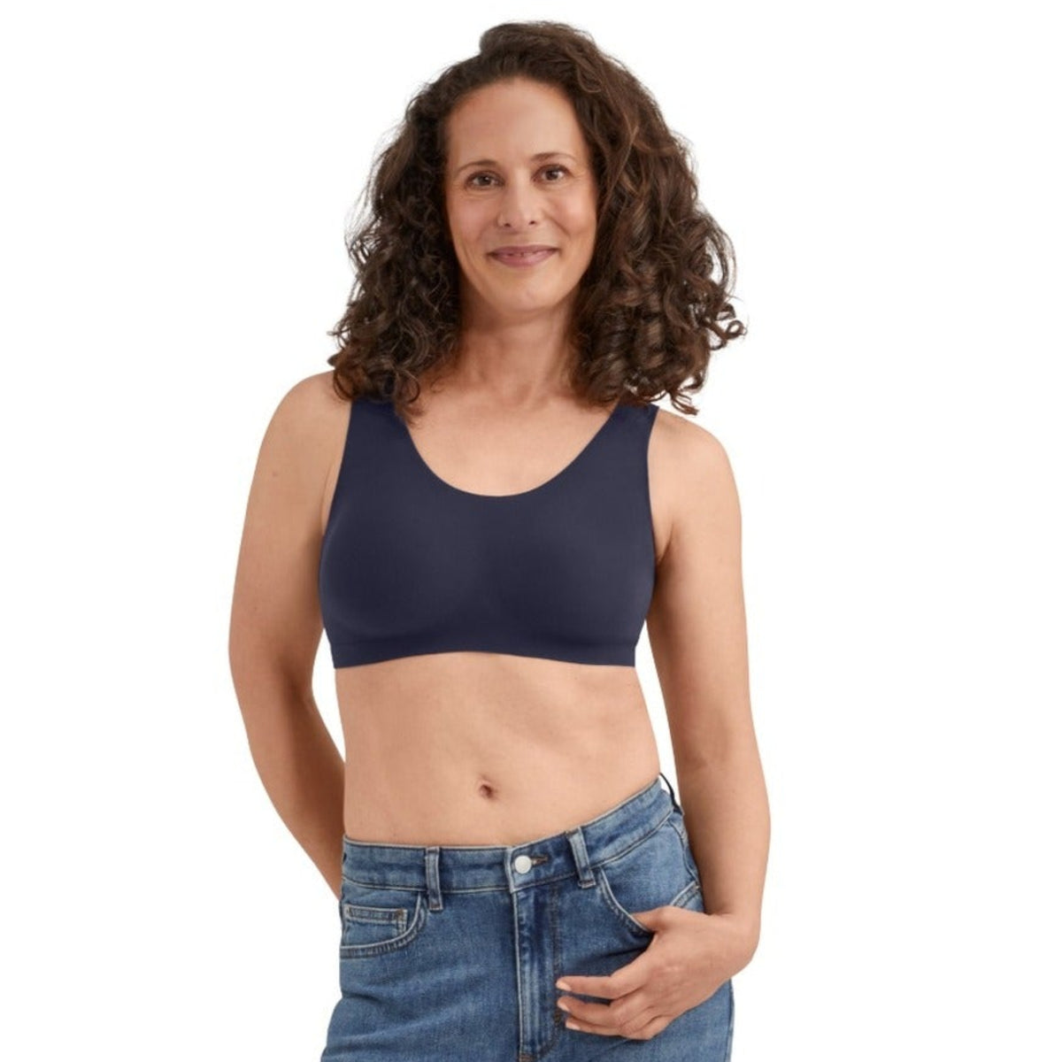 Amoena Linda 45148 protes-BH Dark Blue på modell