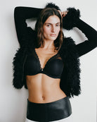 Chantelle T-shirt BH Norah Chic Plunge Svart – kampanjbild