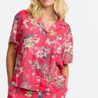 Damella Kort Pyjamas-set Rödblommig - Härliga Under